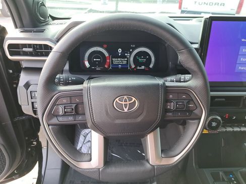 Certified 2025 Toyota 4Runner Limited image 18