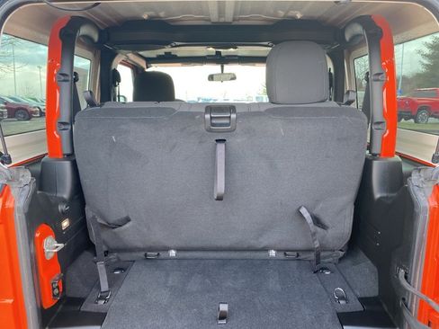 Used 2023 Jeep Wrangler Sport S image 15