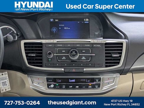 Used 2015 Honda Accord LX image 17