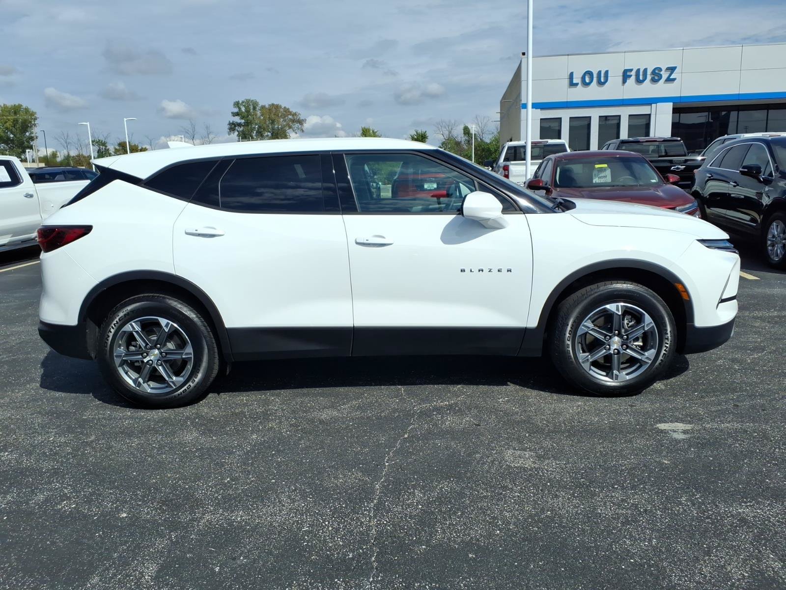 Used 2025 Chevrolet Blazer LT AWD/4WD image 28