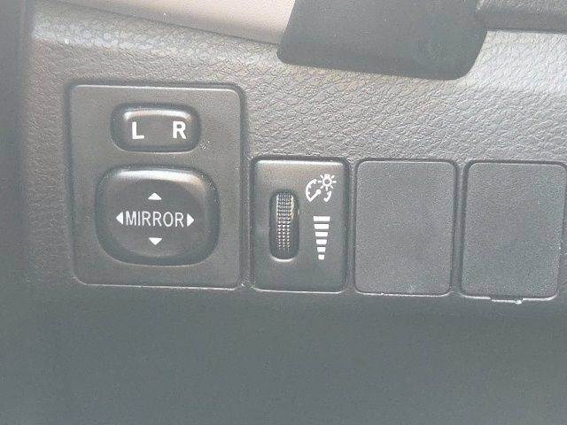 Used 2018 Toyota Corolla LE w/ Carpet Mat Package (TMS) FWD image 20