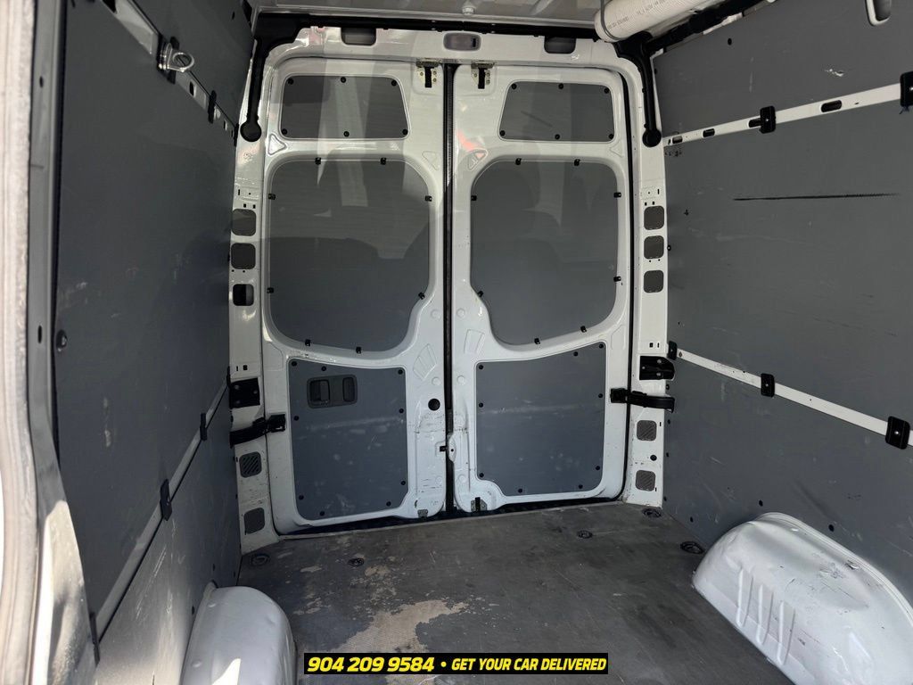 Used 2017 Mercedes-Benz Sprinter 2500 image 31