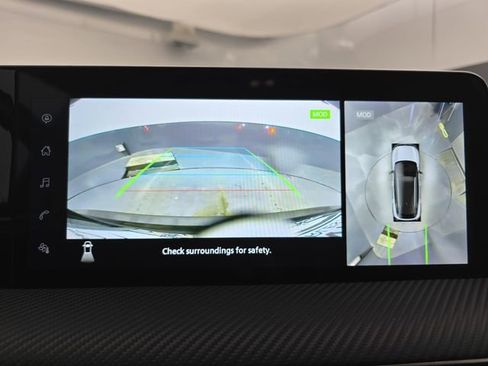 Used 2025 Nissan Kicks SR image 26