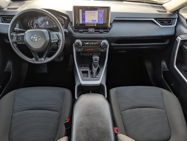 Used 2025 Toyota RAV4 LE FWD image 11