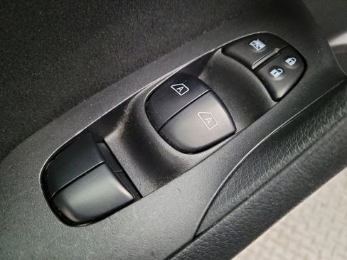 Used 2014 Nissan Altima 2.5 SV w/ Convenience Package image 27