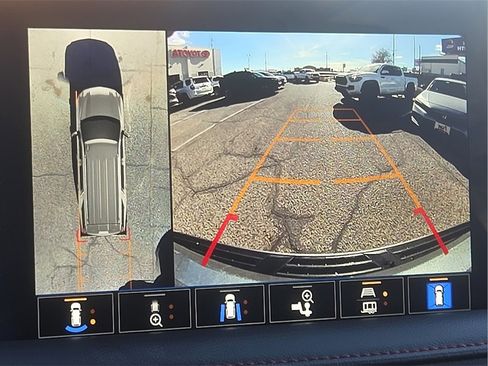 Used 2022 Chevrolet Suburban RST w/ Luxury Package image 20