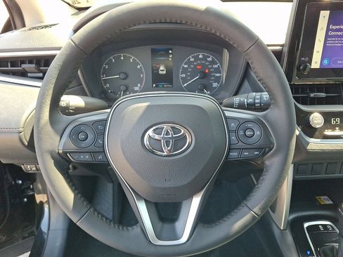 Certified 2023 Toyota Corolla Cross LE AWD/4WD image 19