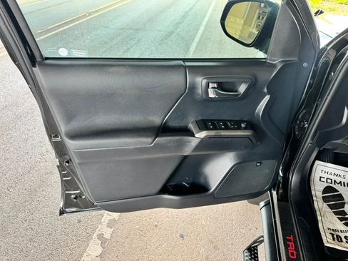 Used 2019 Toyota Tacoma TRD Pro AWD/4WD image 11