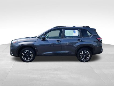 Used 2025 Subaru Forester w/ Convenience Package #1 AWD/4WD image 5