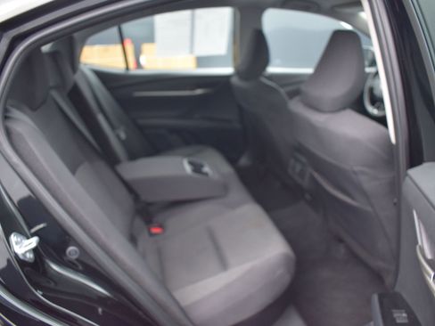 Used 2025 Toyota Camry LE FWD image 11