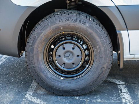 New 2025 Mercedes-Benz Sprinter 2500 image 9