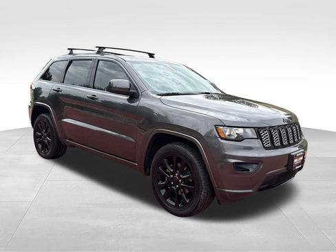 Used 2018 Jeep Grand Cherokee Altitude AWD/4WD image 1