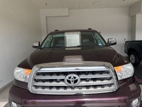 Used 2014 Toyota Sequoia Limited RWD image 3