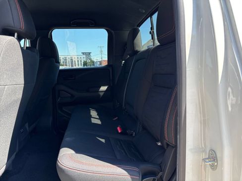 Used 2026 Nissan Frontier PRO-4X AWD/4WD image 25