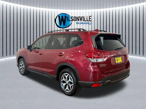 Used 2023 Subaru Forester Premium AWD/4WD image 7