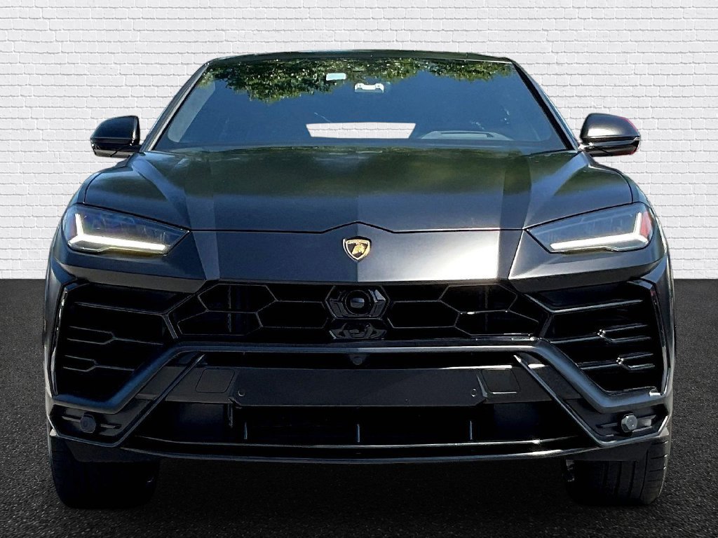 Used 2022 Lamborghini Urus AWD/4WD image 2