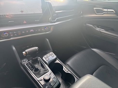 Used 2023 Kia Sportage EX image 18