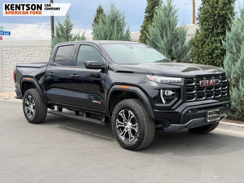 Used 2024 GMC Canyon AT4 w/ AT4 Premium Package AWD/4WD image 8