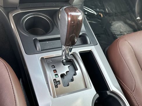 Used 2023 Toyota 4Runner Limited AWD/4WD image 32