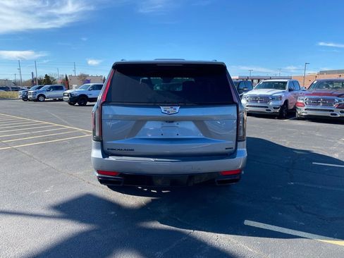Used 2021 Cadillac Escalade ESV Sport Platinum image 5