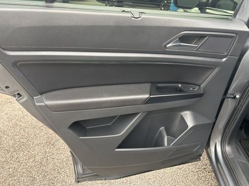 Used 2021 Volkswagen Atlas SE image 19