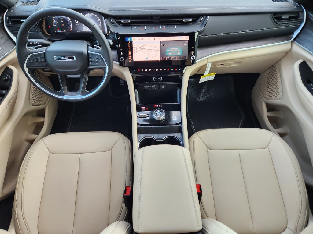 New 2026 Jeep Grand Cherokee Limited AWD/4WD image 18