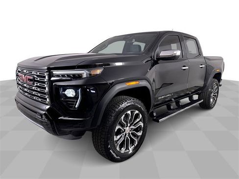 New 2026 GMC Canyon Denali image 4