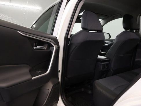 Used 2025 Toyota RAV4 XLE image 27