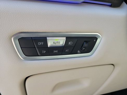 Used 2022 BMW X5 xDrive40i AWD/4WD image 22