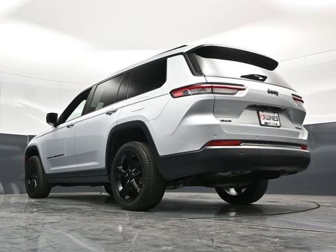 Used 2024 Jeep Grand Cherokee L Limited w/ Black Appearance Package AWD/4WD image 63
