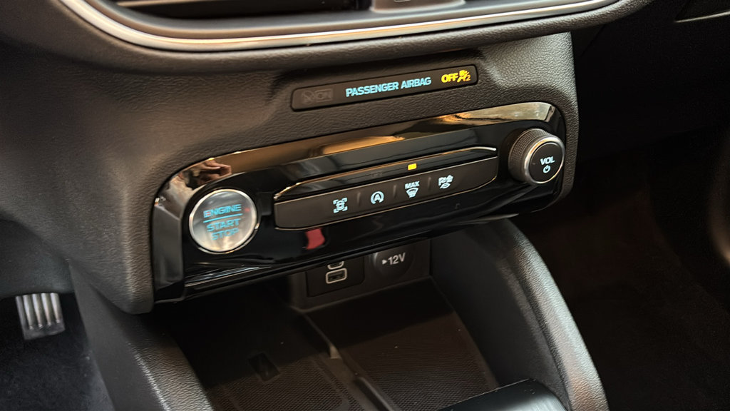 Used 2025 Ford Escape Platinum AWD/4WD image 20