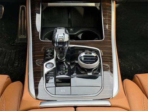 Used 2023 BMW X5 xDrive40i w/ Executive Package image 13