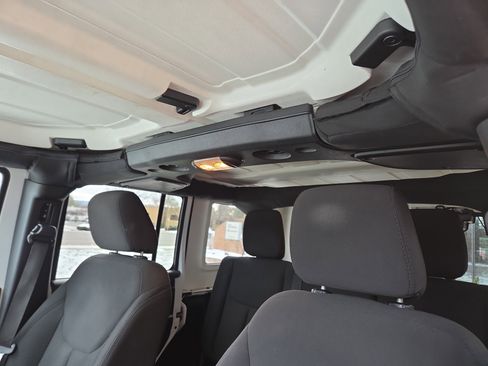 Used 2016 Jeep Wrangler Unlimited Sport w/ Quick Order Package 24S image 26