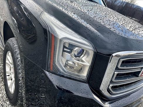 Used 2017 GMC Yukon SLT image 27