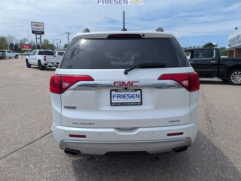 Used 2017 GMC Acadia Denali w/ Technology Package AWD/4WD image 4