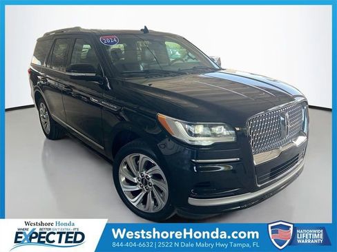 Used 2024 Lincoln Navigator Premiere image 1