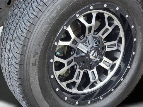 Certified 2018 Ford F150 Platinum w/ Technology Package image 33