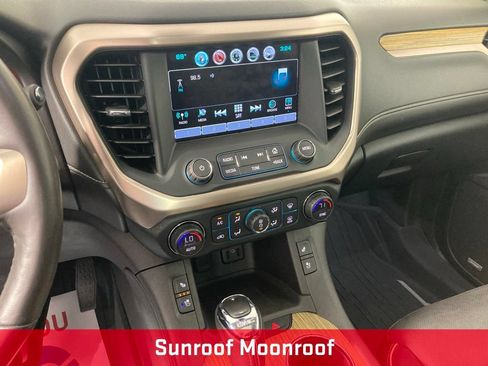 Used 2018 GMC Acadia Denali w/ Technology Package AWD/4WD image 2