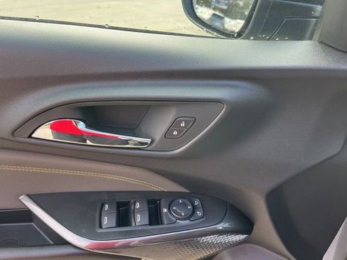 New 2026 Chevrolet Trax ACTIV w/ Sunroof Package image 13