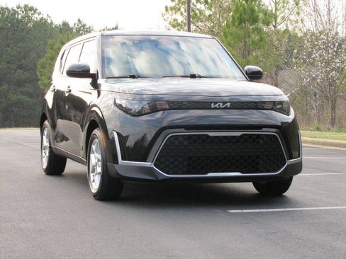 Used 2024 Kia Soul LX w/ Option Group 015 FWD image 8