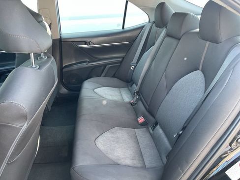 Used 2019 Toyota Camry LE FWD image 8
