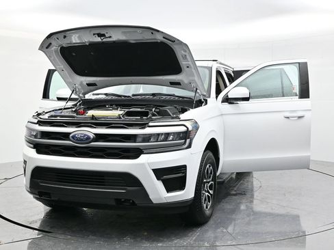 Certified 2023 Ford Expedition Max XLT image 57