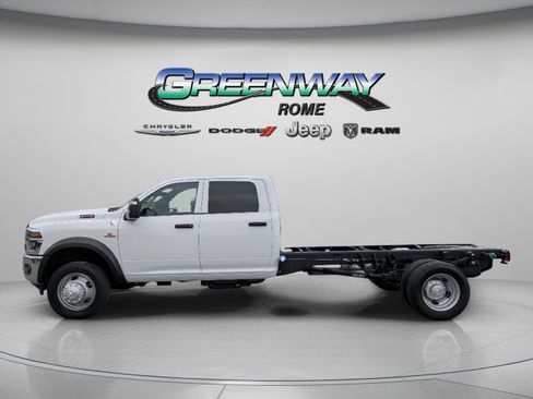 New 2026 RAM 5500 Tradesman AWD/4WD image 7