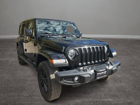 Used 2021 Jeep Wrangler Unlimited Sahara image 36