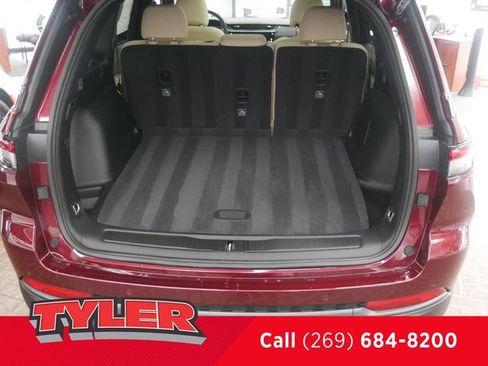 New 2026 Jeep Grand Cherokee Limited image 17