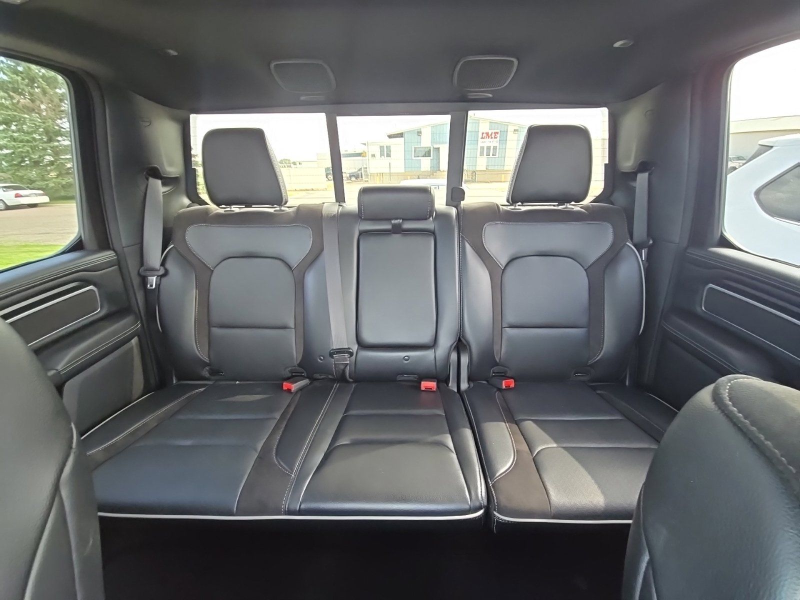 Used 2023 RAM 1500 Laramie AWD/4WD image 29