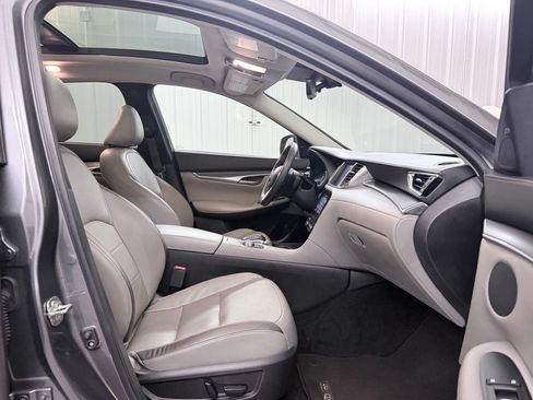 Certified 2023 INFINITI QX50 Luxe FWD image 39
