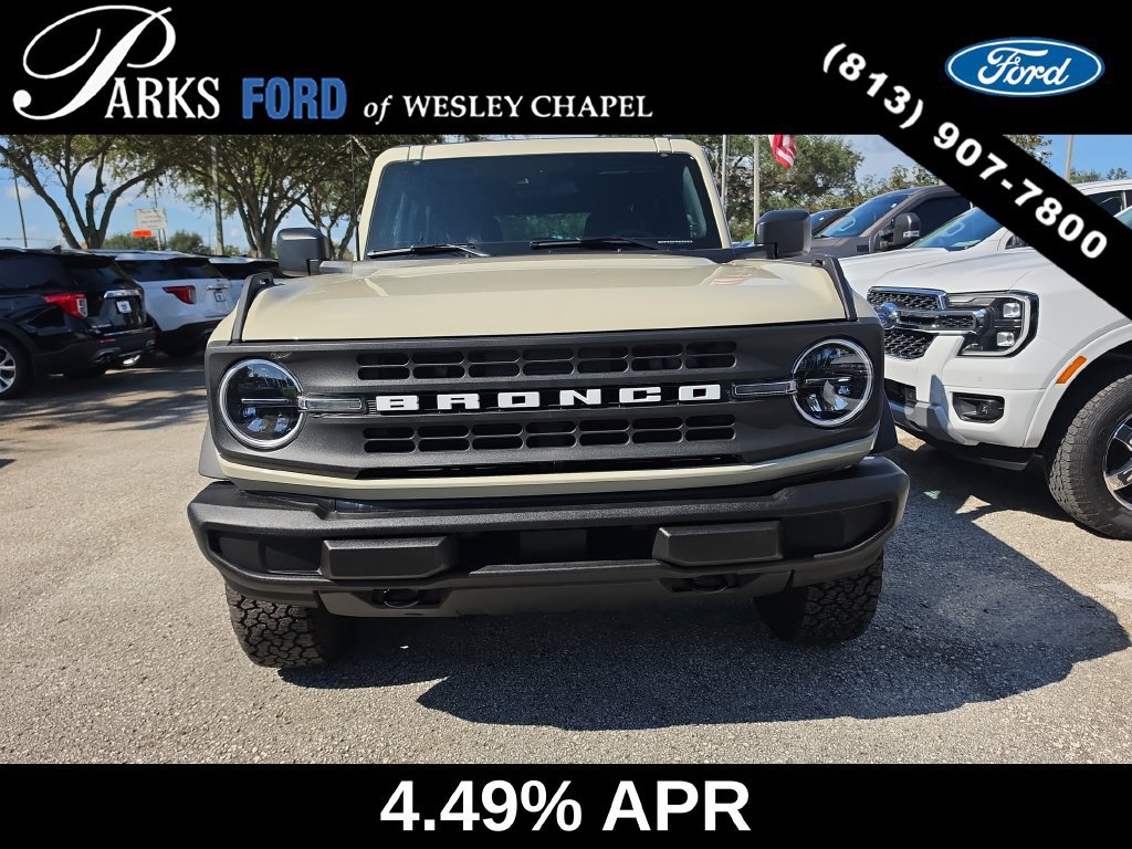 Used 2025 Ford Bronco 4-Door AWD/4WD image 3