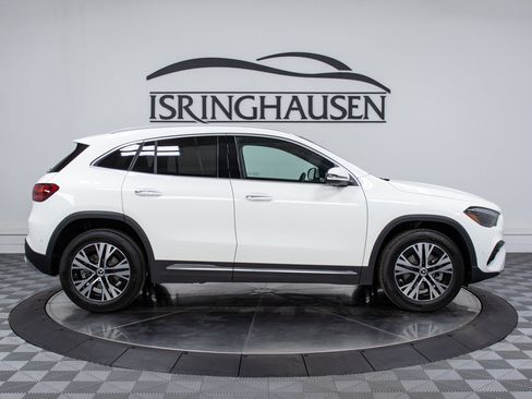 New 2025 Mercedes-Benz GLA 250 4MATIC image 4