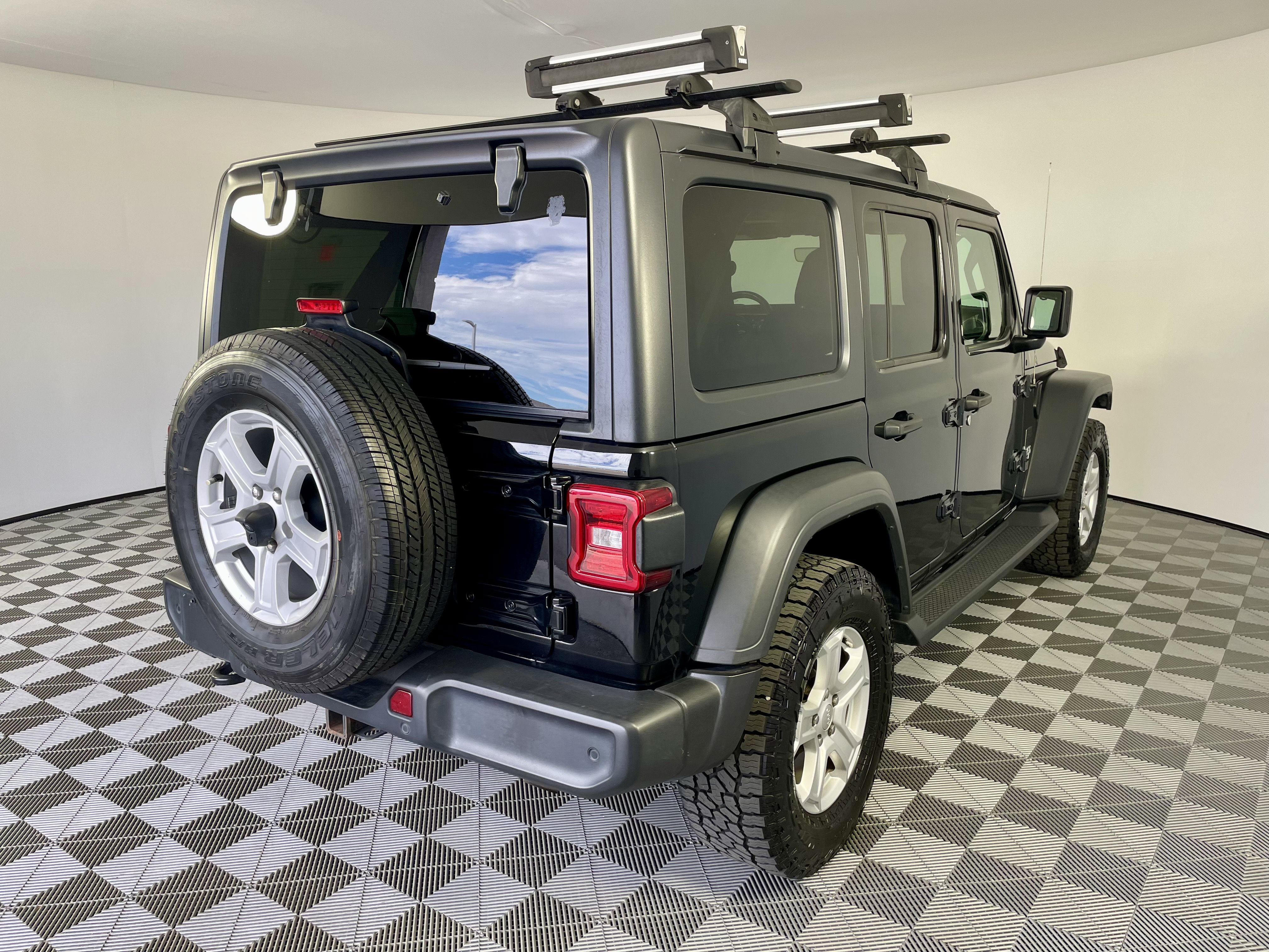 Used 2021 Jeep Wrangler Unlimited Sport AWD/4WD image 5